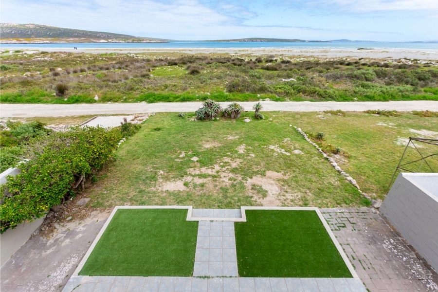 4 Bedroom Property for Sale in Middedorp Western Cape